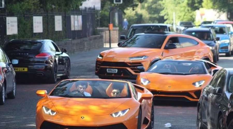 Lagjja e të pasurve nxjerr në rrugë “bishat”