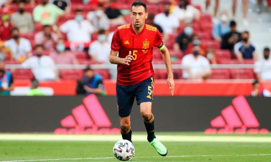 Busquets kalon koronavirusin, është gati për ndeshjen e nesërme