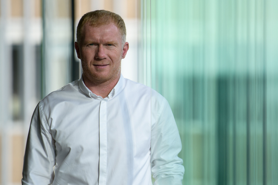 Legjenda e Manchester United, Paul Scholes, e këshillon yllin e Premierligës që menjëherë të ndërrojë mjedis