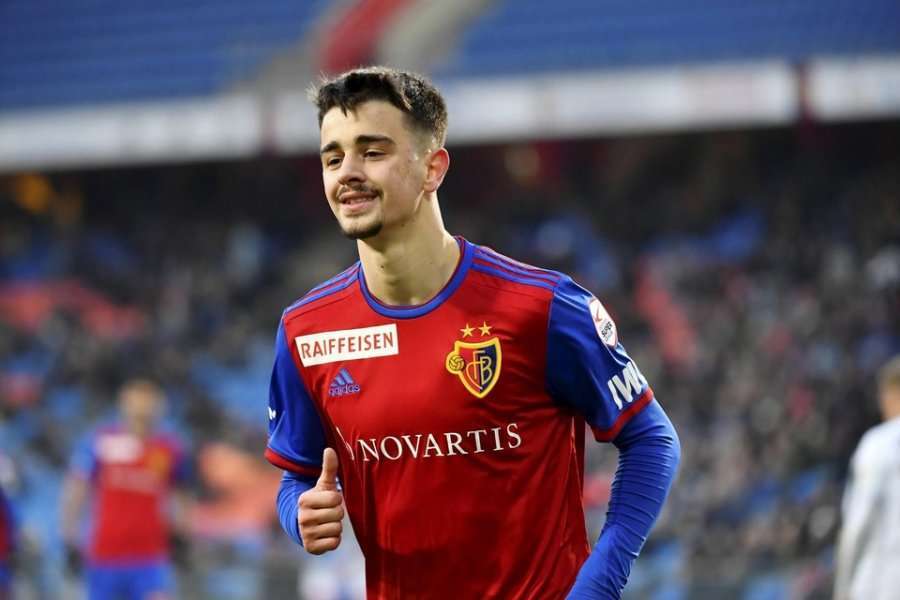 Edon Zhegrova, dribluesi më i mirë në Superligën e Zvicrës për sezonin 2020/21
