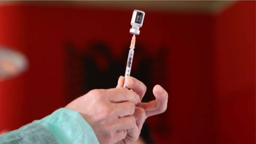 Shqipëria synon t’i vaksinojë 500 mijë qytetarë deri në maj