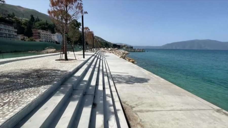 Vlorë: Vazhdojnë punimet për ta pritur sezonin turistik, me një plazh të ri publik me 5 yje
