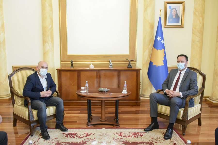 Konjufca premton mbështetje institucionale për komunitetin goran