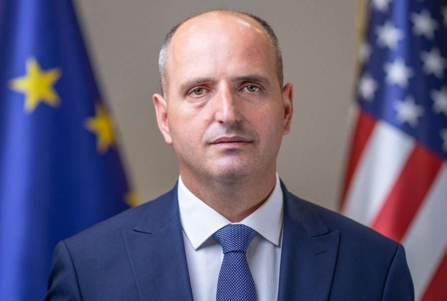 Hyseni e pranon humbjen në Podujevë, por nuk e uron Bulliqin