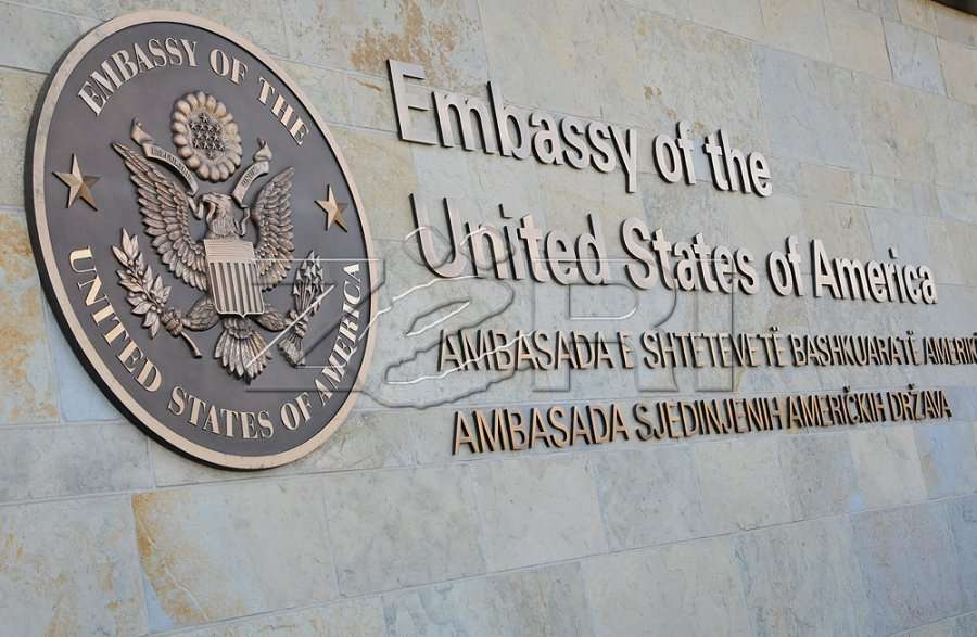 Ambasada Amerikane në Kosovë: Raportoni çdo parregullsi