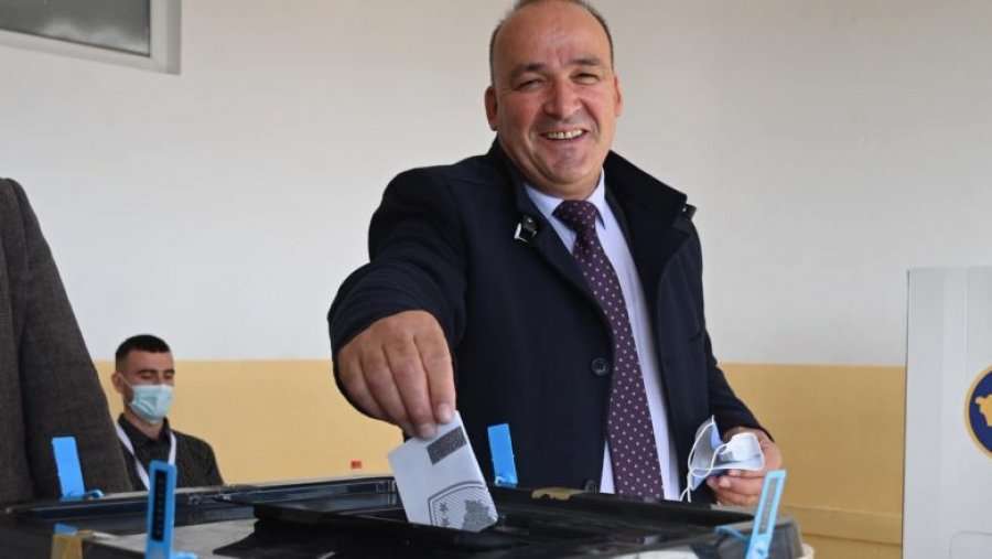 Bulliqi e shpall fitoren në Podujevë