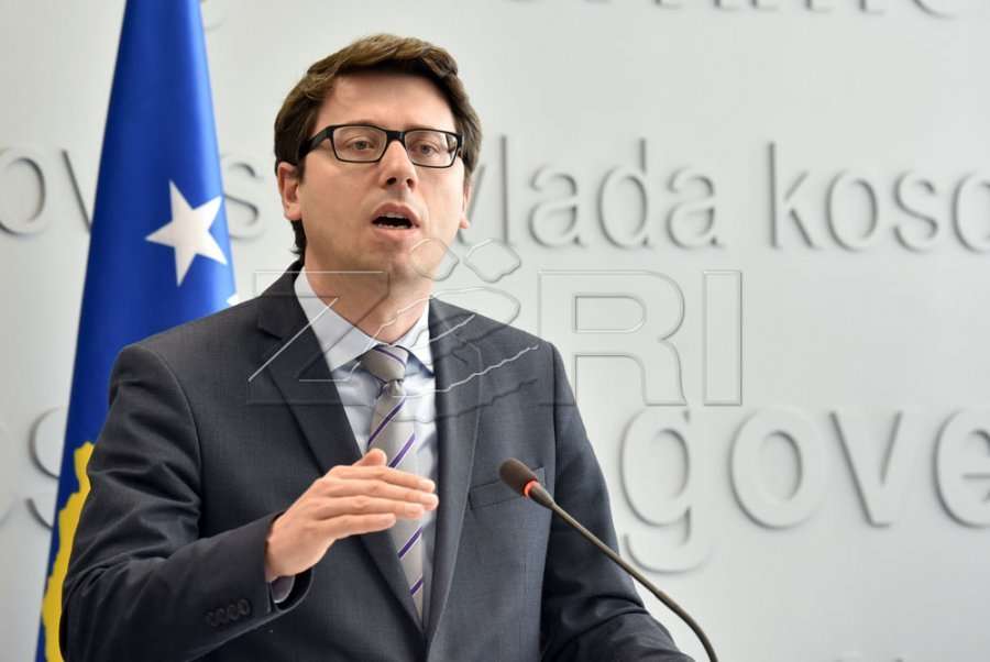 Murati del me një njoftim për subvencionimin e kredive