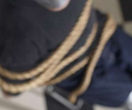 Grabitje e rëndë në Rahovec, rojën e sigurisë e lidhin për peme