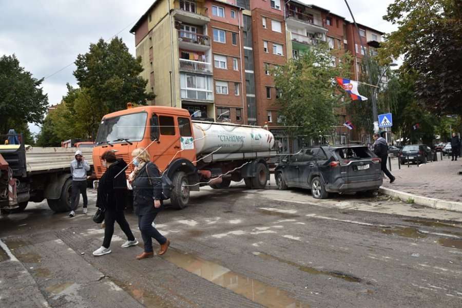 Policia arreston edhe katër persona të kërkuar për kontrabandë nga aksioni i së mërkurës, njërin e liron