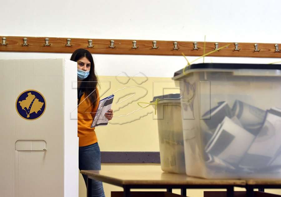 Afër 6% e qytetarëve kanë dalë për të votuar deri në orën 11:00