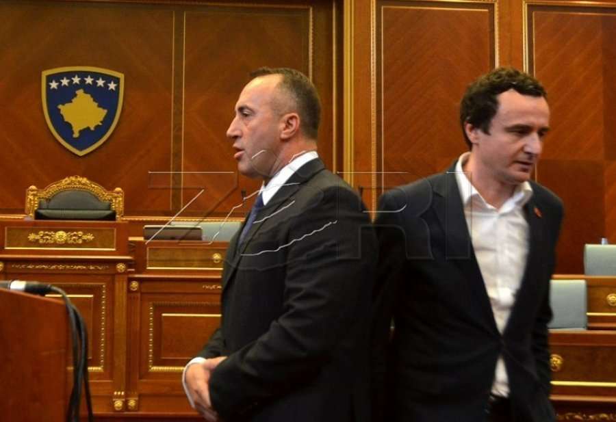 Kurti-Haradinajt: Keni blerë 3.5 euro arin nga AKP-ja, jeni koprrac me pare tuaja, e dorëlirë me të shtetit