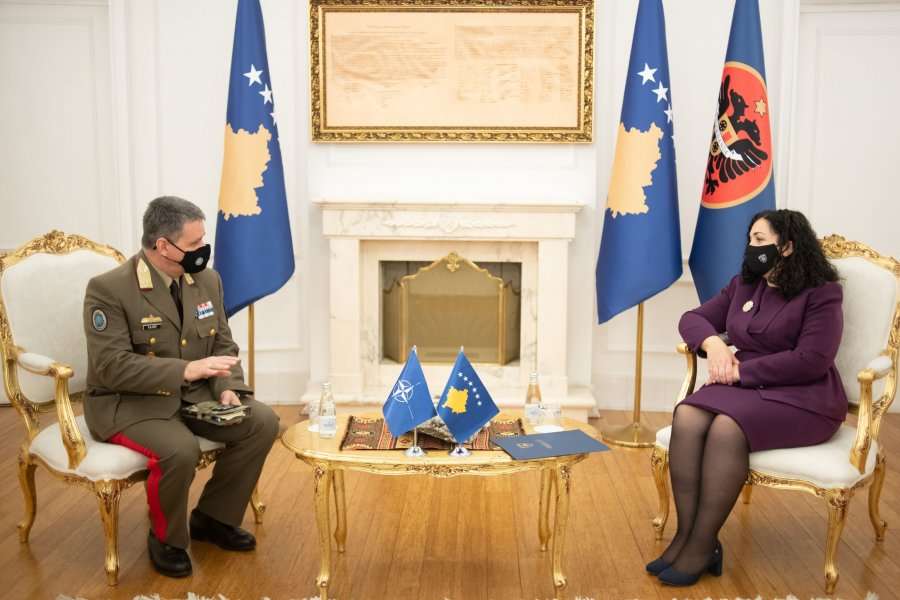 Osmani ia rithekson komandantit të ri të KFOR-it synimin e Kosovës për anëtarësim në NATO