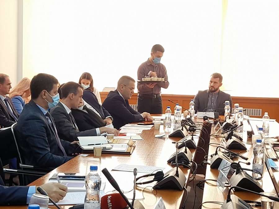 BQK-ja pret rritje ekonomike prej 9,9%, borxhi publik thotë se ka arritur në 1.5 miliard euro