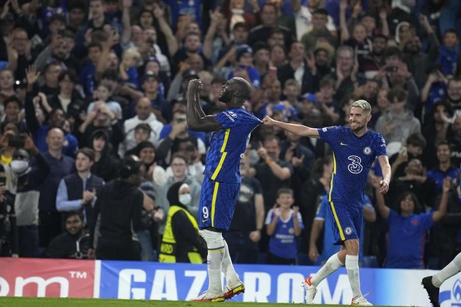 Chelsea e nis me fitore mbrojtjen e titullit