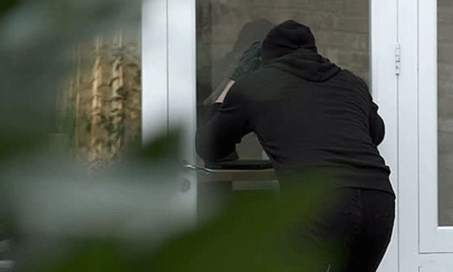 Vjedhje e rëndë në lokalin e një femre në Zveçan