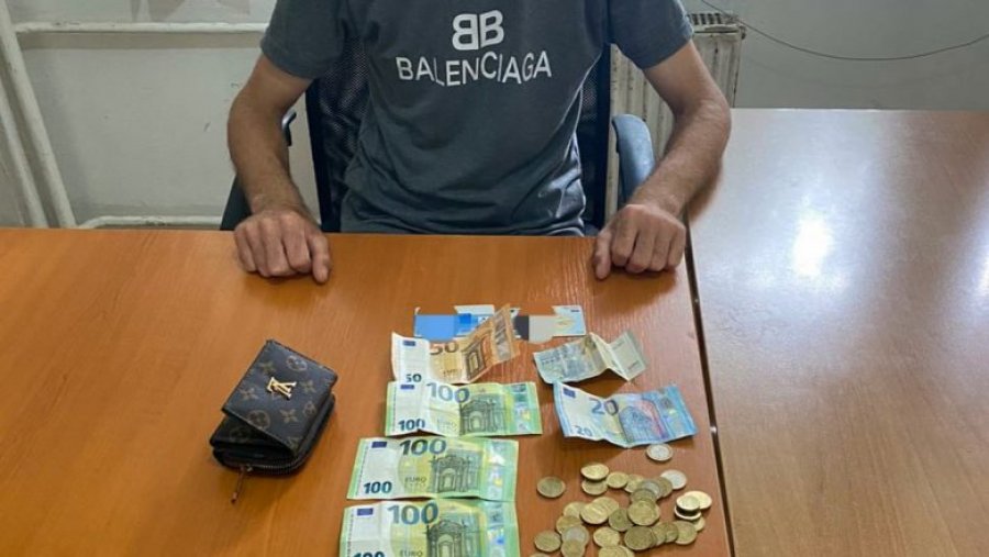 Dy qytetarë në Skenderaj gjejnë para dhe i dorëzojnë në polici