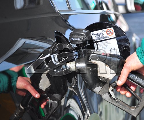  Çmimi i naftës rritet sërish në bursat ndërkombëtare