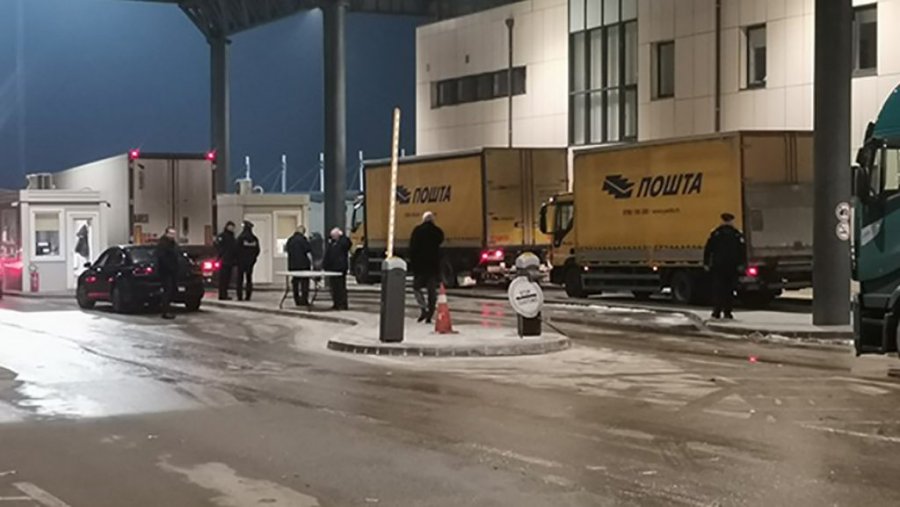 Policia jep versionin zyrtar për materialin e referendumit serb