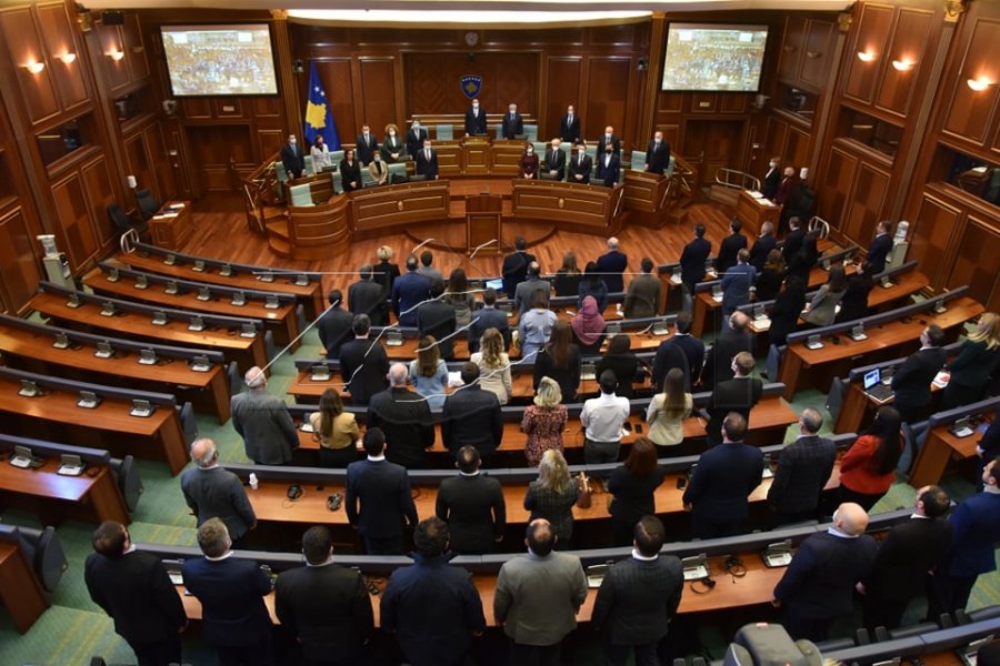 Nis me një minutë heshtje për Reçakun seanca e jashtëzakonshme për referendumin serb