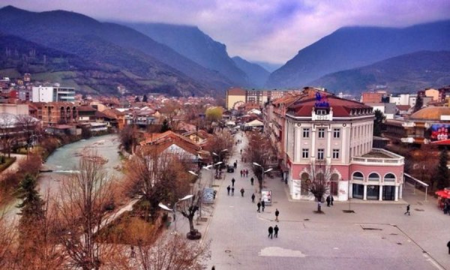 Publikohet fotografia e të riut që u vra sot në Pejë