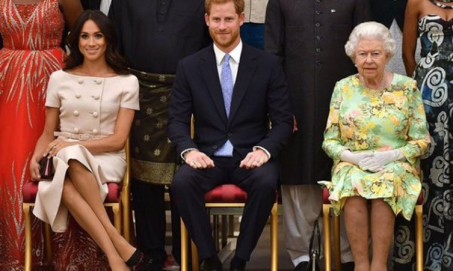 Mbretëresha Elizabeth, në një situatë të vështirë ndërsa Harry kërkon mbrojtje nga shteti