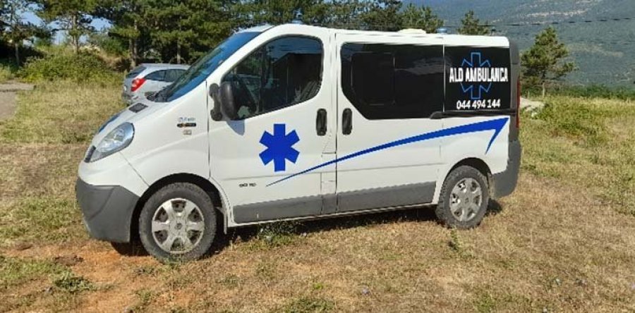 Tentuan të hyjnë ilegalisht në Kosovë me autoambulancë, kapen 3 sirianë dhe 3 nga Bangladeshi