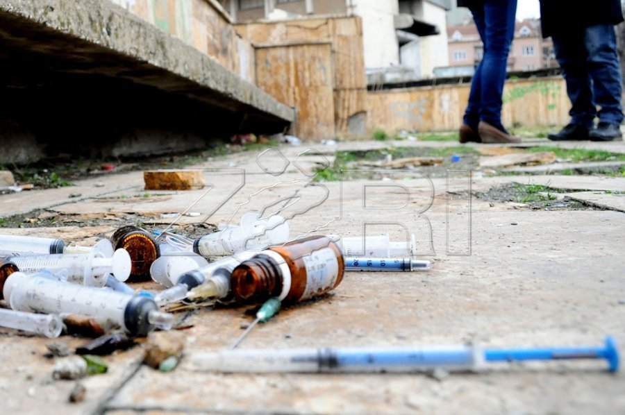 Droga e fajdeja problem në Kosovë, Hoxha me thirrje për luftimin e tyre