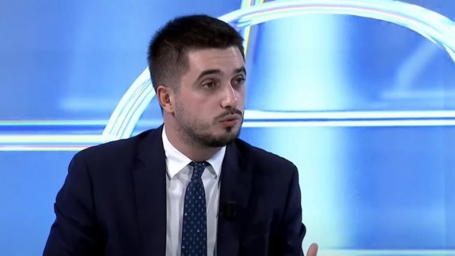 Arben Gashi tha se Qeveria bie në vjeshtë, reagon Gjyshinca i LVV-së: Është pjesë e shkollës politike të Isa Mustafës