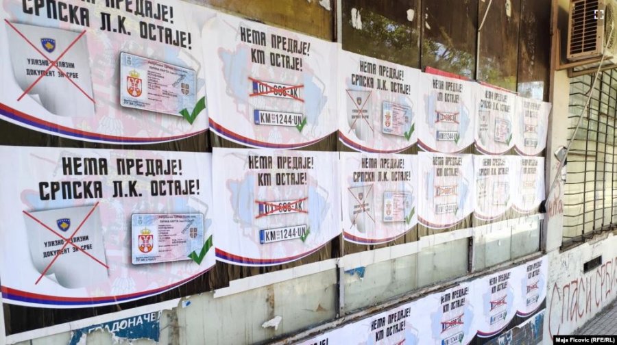 Në veri shfaqen mesazhe kundër vendimit për targat dhe dokumentet