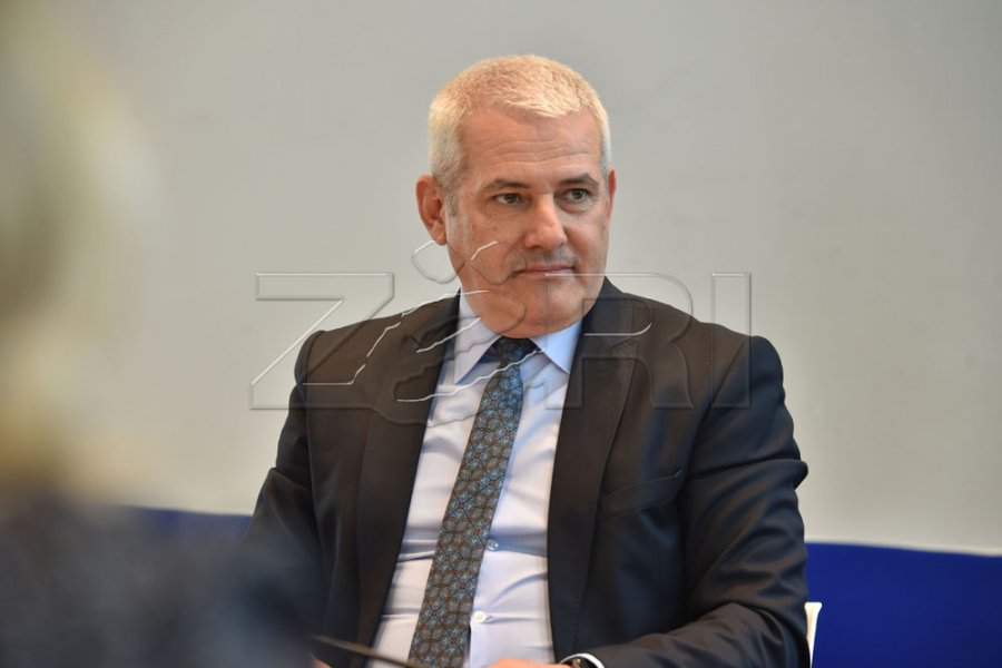 Sveçla: Lista Serbe s’mund ta shantazhojë qeverinë “Kurti”
