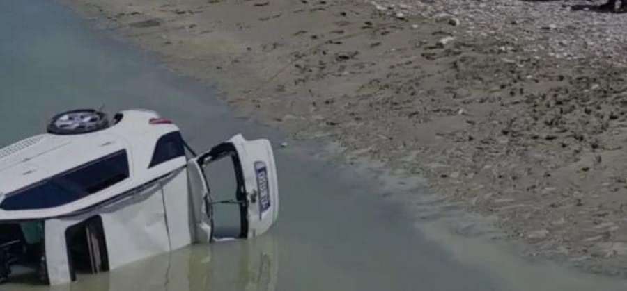 Automjeti humb kontrollin e bie në Osum, humbin jetën nëna dhe fëmija 6 vjeç