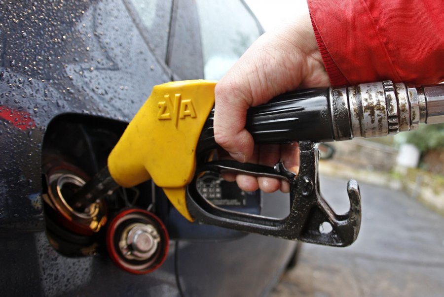 Maqedonia ul akcizën e naftës për 7 centë, ndërsa të benzinës për 4 centë