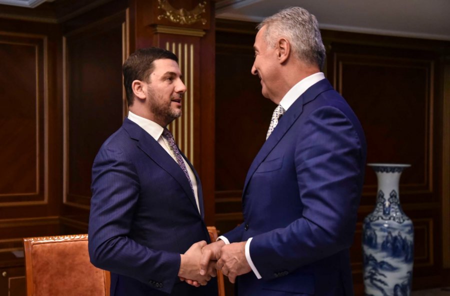 Krasniqi takohet me Gjukanoviqin, e falënderon për mbështetje ndaj Kosovës