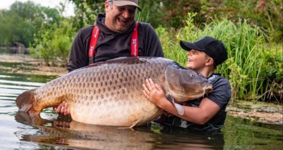 11-vjeçari thyen rekord, kap peshkun 43 kilogram
