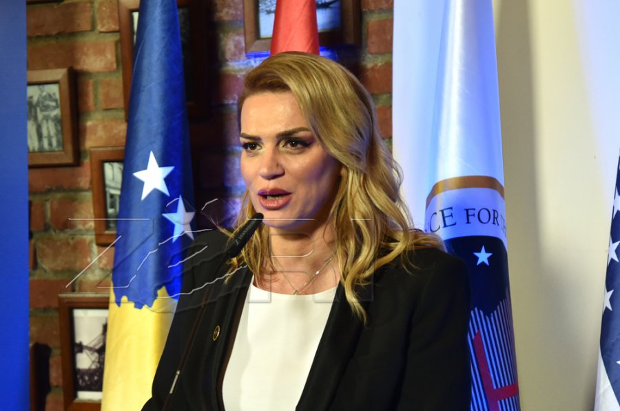 Jep dorëheqje Pranvera Ejupi, drejtoreshë e Divizionit për Mbrojtje Juridike për të akuzuarit potencialë të Speciales