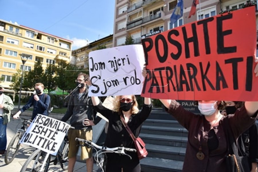 Gratë po diskriminohen në punësim – 80 për qind janë ekonomikisht joaktive, këta janë faktorët