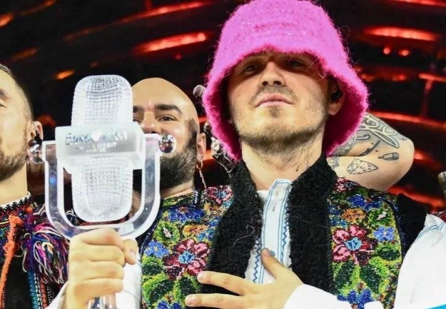 Fituesit e Eurovisionit shitën sot trofeun me çmim marramendës