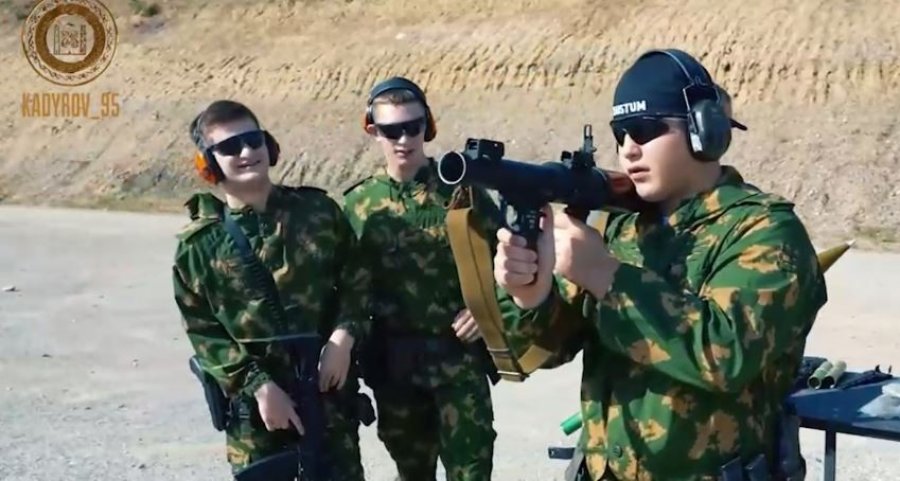 Udhëheqësi çeçen thotë se djemtë e tij të mitur do të dërgohen për të luftuar në Ukrainë