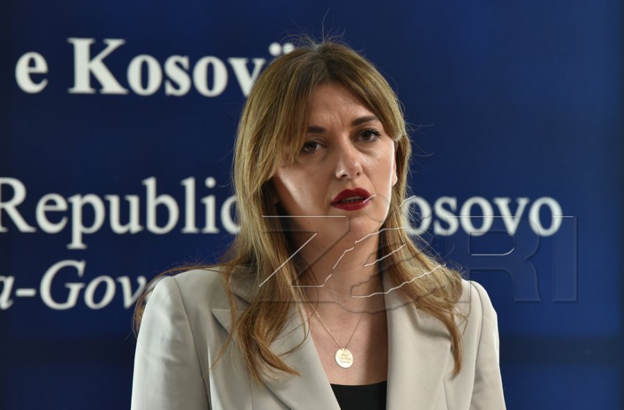 Reagon ministrja Haxhiu për vrasjen në QKUK: Krim i rëndë, vrasje e dyfishtë!