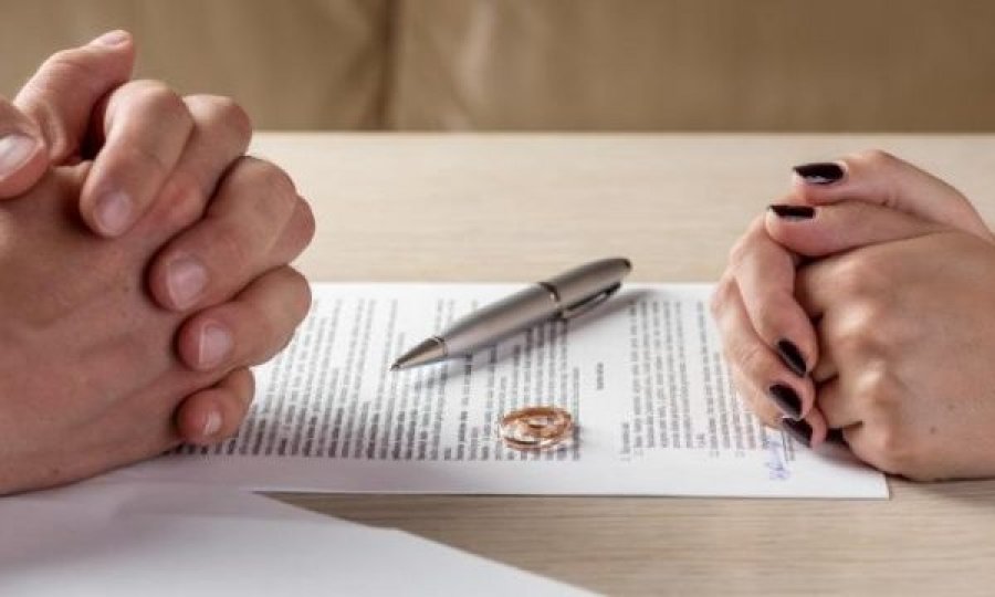 Janari njihet si muaji i divorceve, kjo është arsyeja