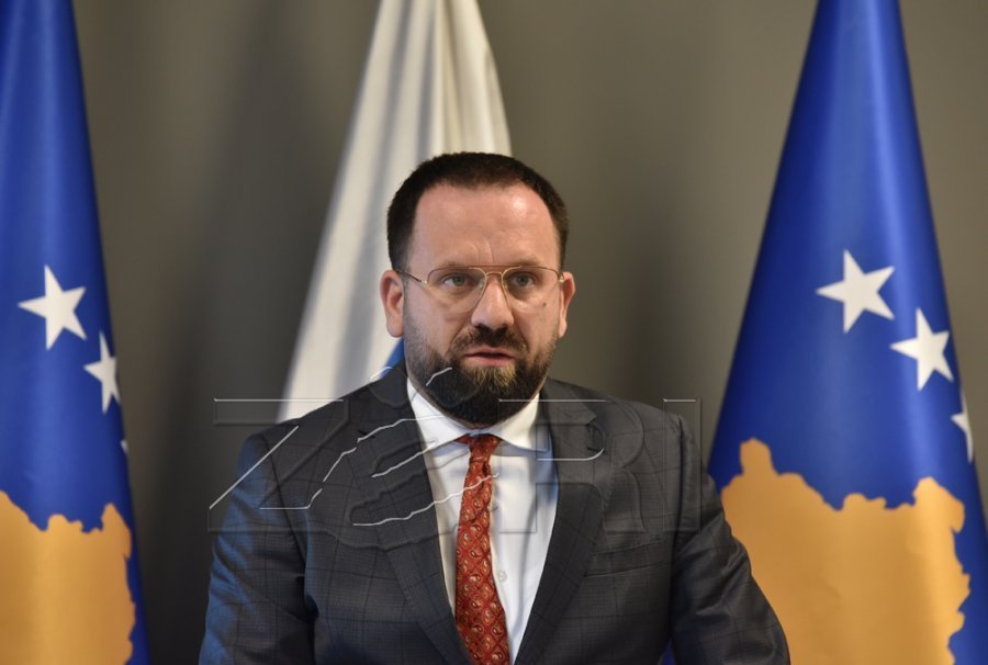Rukiqi për Kurtin: S’e do as publiken as privaten, e ka shkatërruar diplomacinë