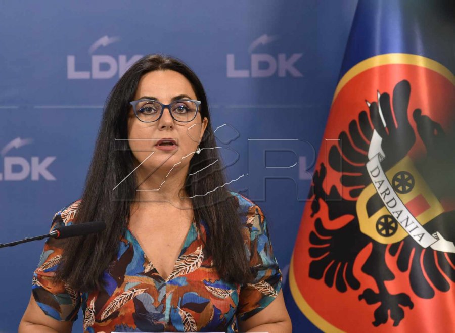 Lushaku-Sadriu i reagon Kurtit për deklaratën: Kush e rrezikon miqësinë me SHBA-në, rrezikon ekzistencën e vetë shtetit