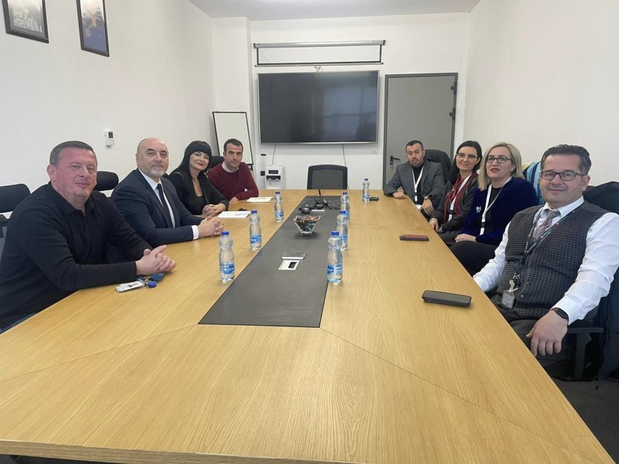 ASHNA takohet me përfaqësues të kompanive ajrore që operojnë në Kosovë