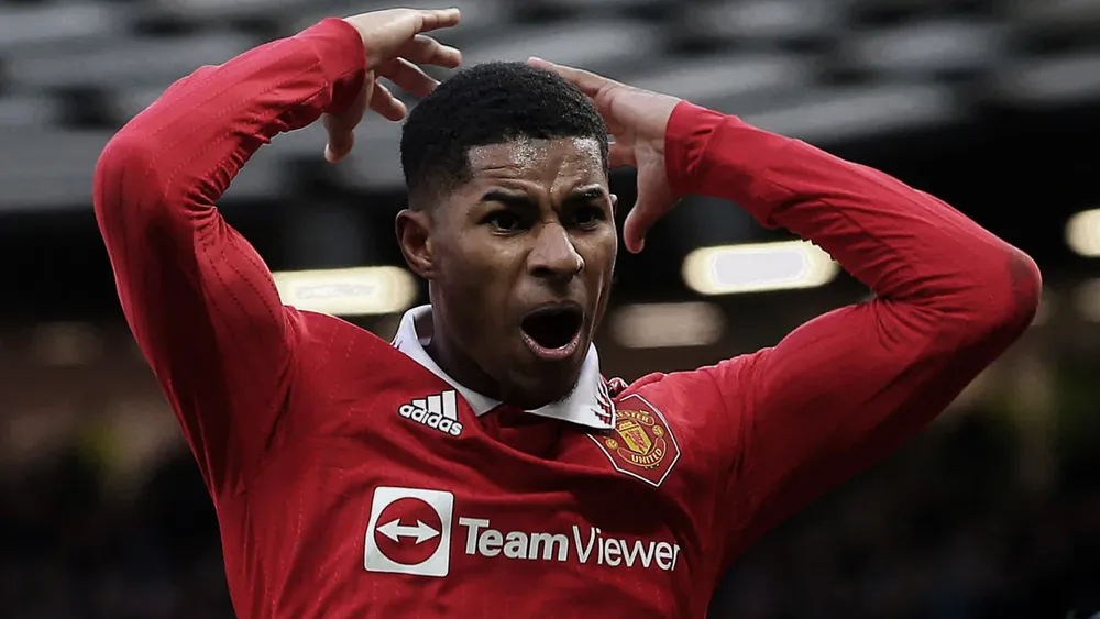 Interesimi i PSG-së për Rashfordin është pozitiv për Man Utd, thotë Ten Hag