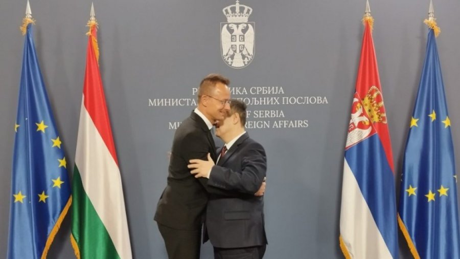 Serbia vazhdon ta shkelë marrëveshjen, falënderon Hungarinë për votën kundër Kosovës në KE