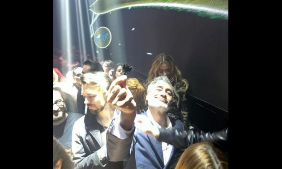Pas takimeve me krerët e shtetit Rita Ora festoi mbrëmë në Zone Club, dalin pamjet