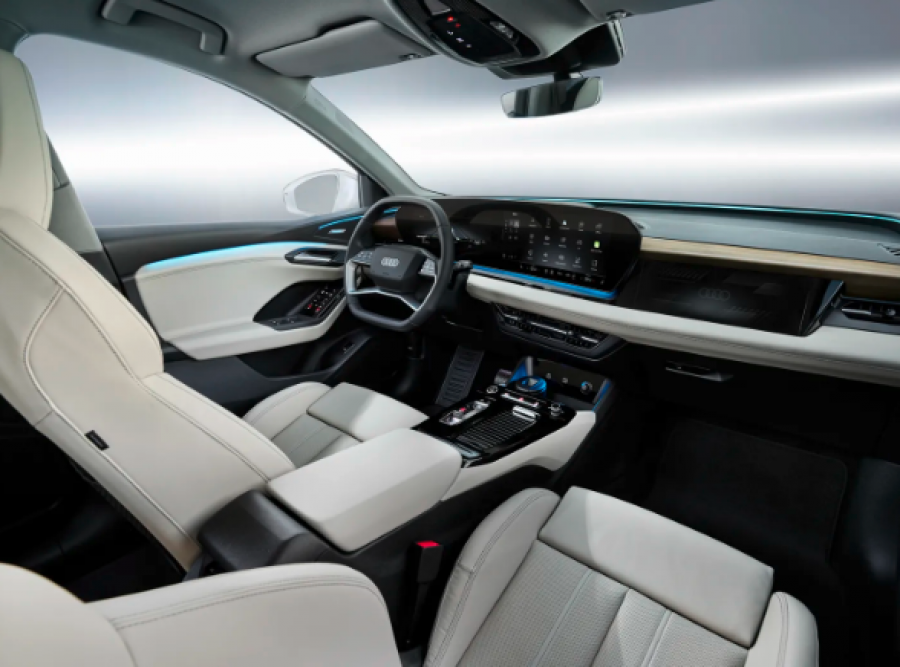 Modeli Audi Q6 E-tron vjen me tri ekrane në pultin e tij [video]