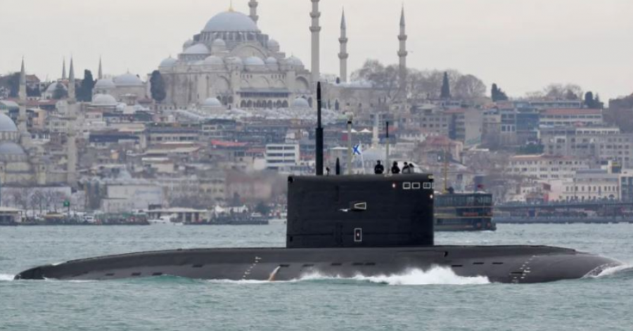 Ukraina shkatërron nëndetësen ruse në Krime
