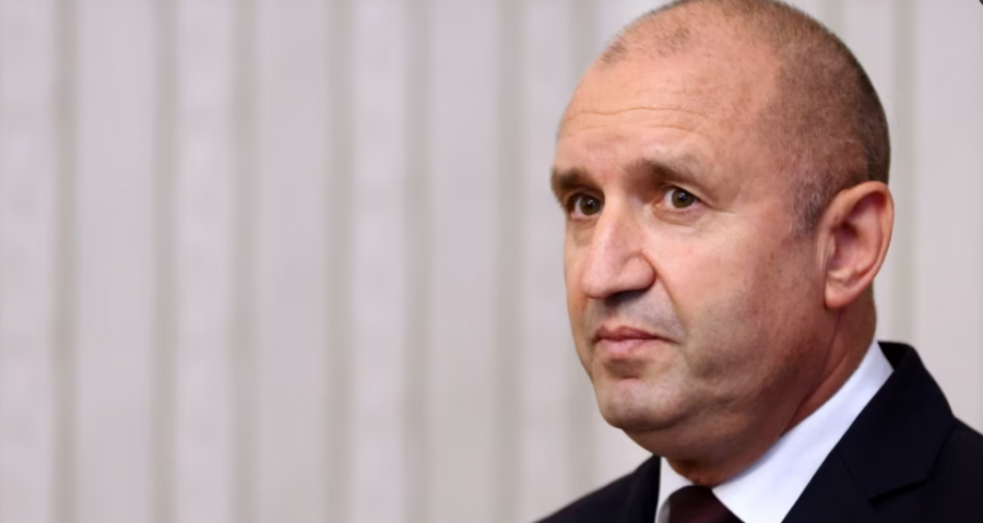 Presidenti bullgar nënshkruan ligjin që ndalon promovimin e komunitetit LGBT në shkolla