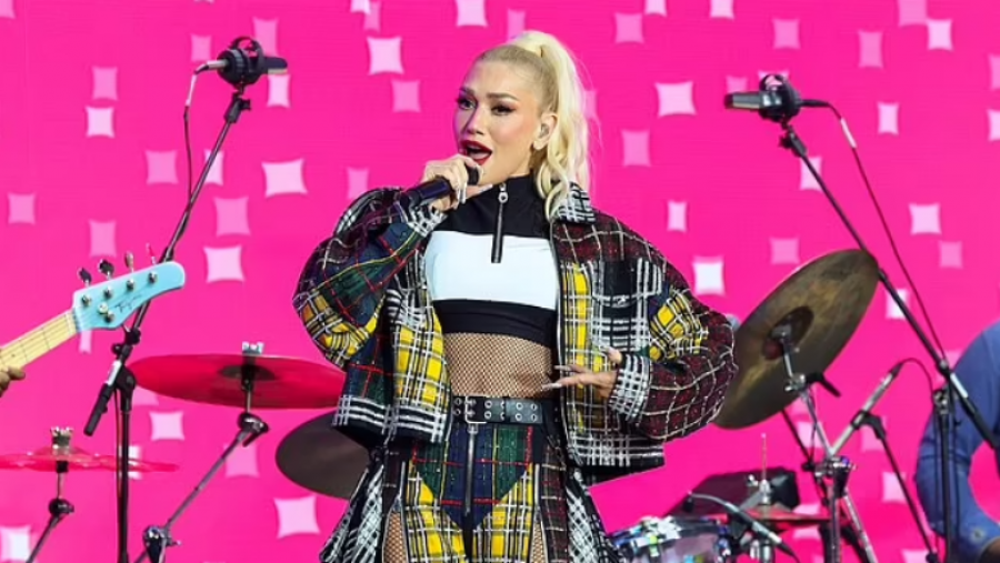 Gwen Stefani u jep fansave një pasqyrë të rrallë për jetën e saj personale dhe mëmësinë